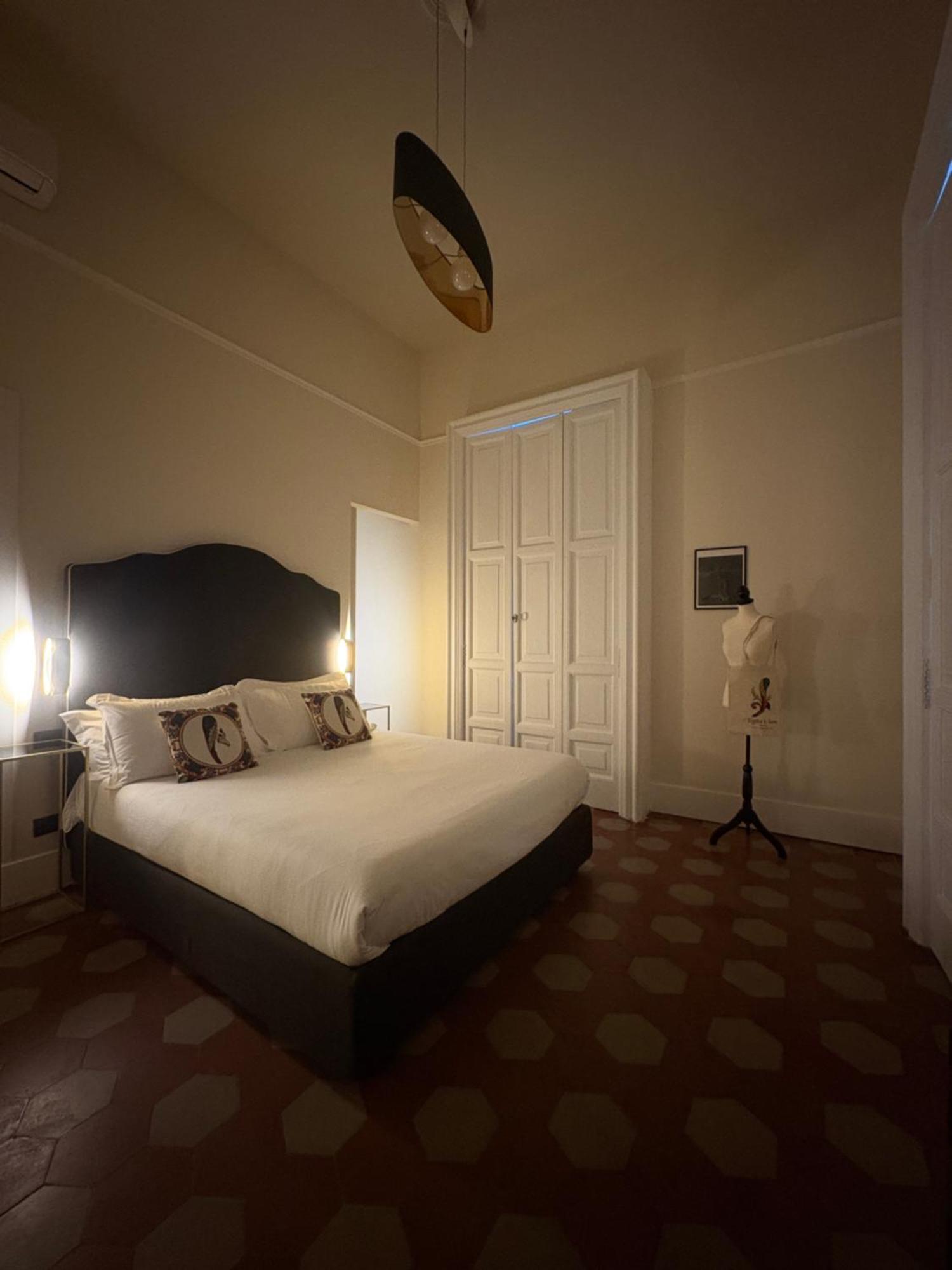 Voglia 'E Turna Hotel เนเปิลส์ ภายนอก รูปภาพ