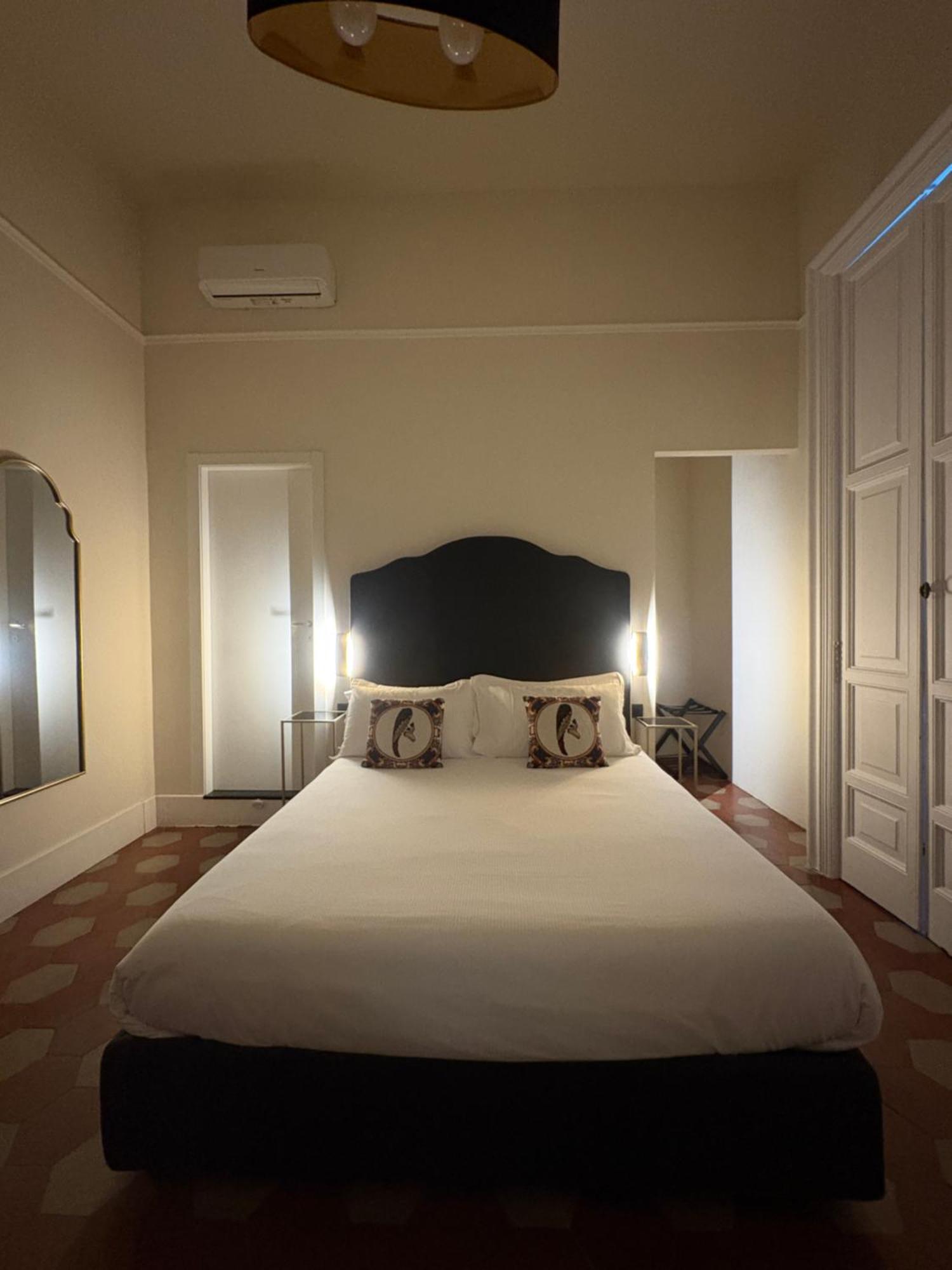 Voglia 'E Turna Hotel เนเปิลส์ ภายนอก รูปภาพ