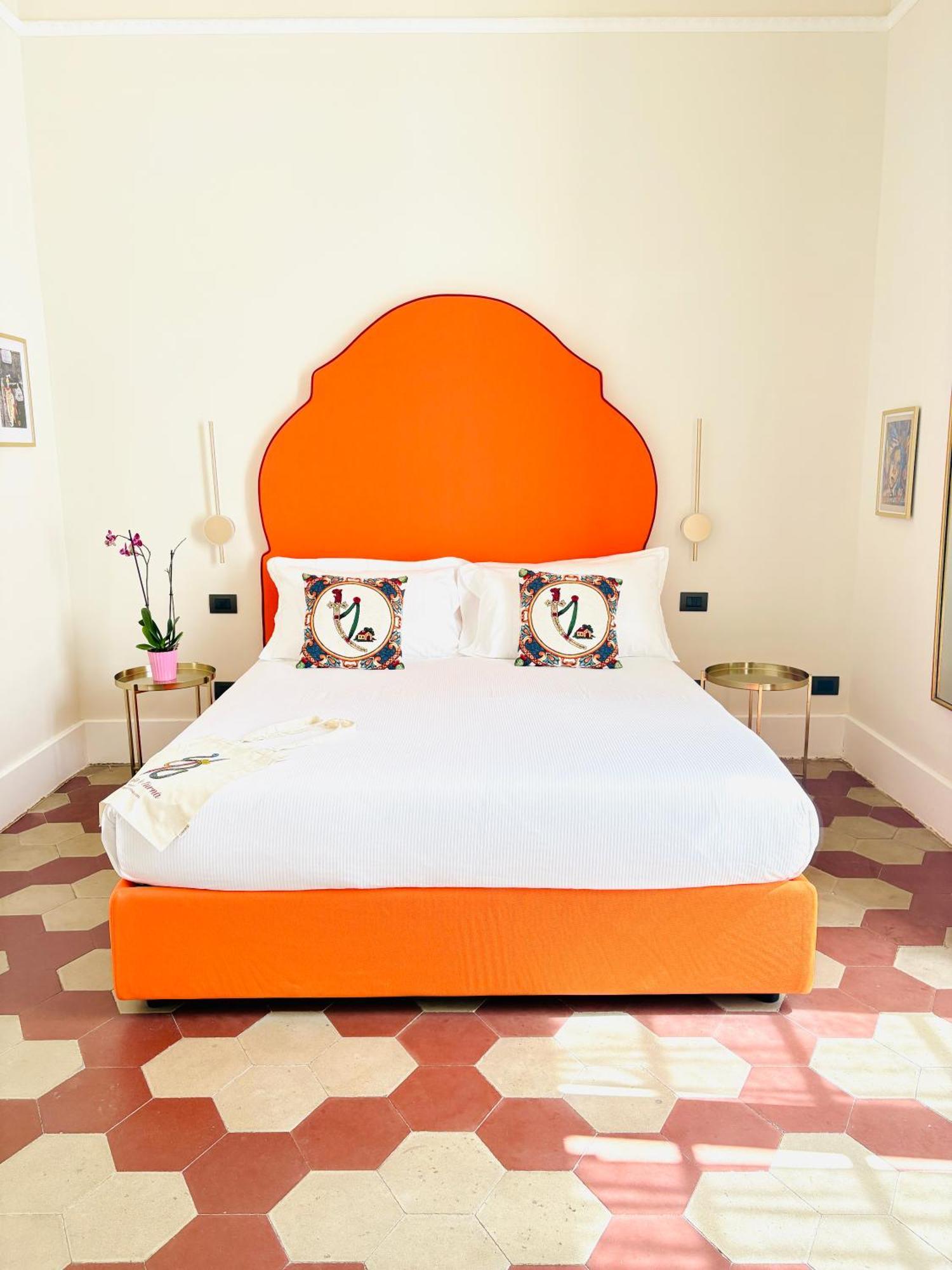 Voglia 'E Turna Hotel เนเปิลส์ ภายนอก รูปภาพ